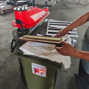 16T Clicker Press to cut fabric